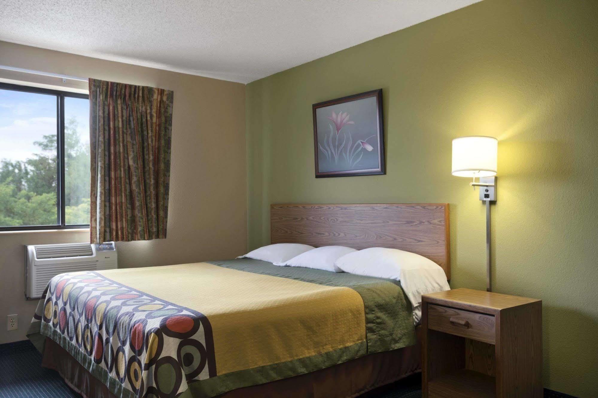 Super 8 By Wyndham Mayfield Exterior foto