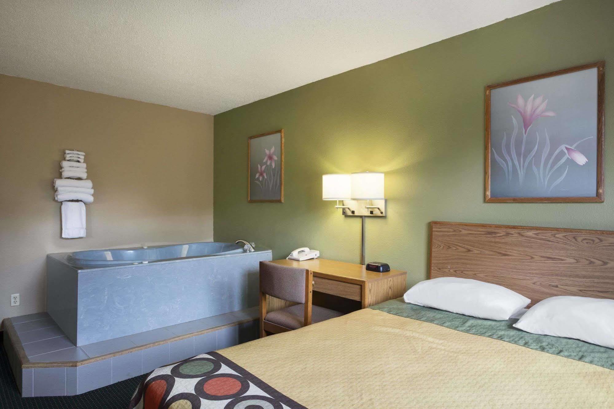 Super 8 By Wyndham Mayfield Exterior foto